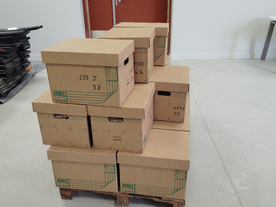 Cartons sur palette - Agrandir l'image, .JPG 401,5 KB (fenêtre modale)